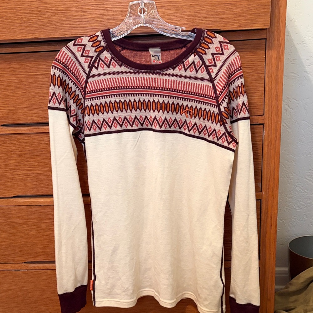 Kari Traa Cream and Purple Patterned 100% wool under layer